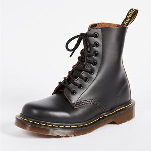Doc Martens 1460 8 Eye Boots
